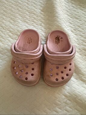 CROCS Kids Pink Vented Clog Sandals